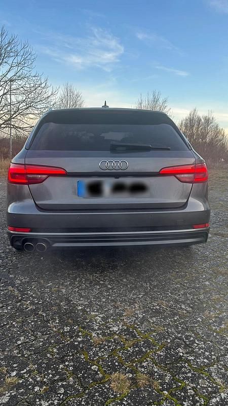Gebraucht Audi A4 S-Line 272 PS (200 kW) 2015 Grau Kombi