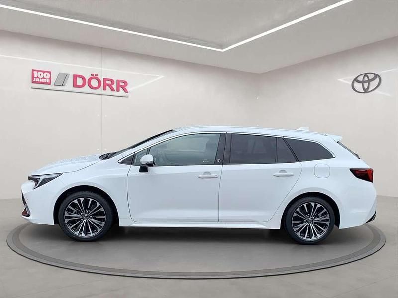 Neu Toyota Corolla 140 PS (102 kW) 2025 Schneeweiß Kombi