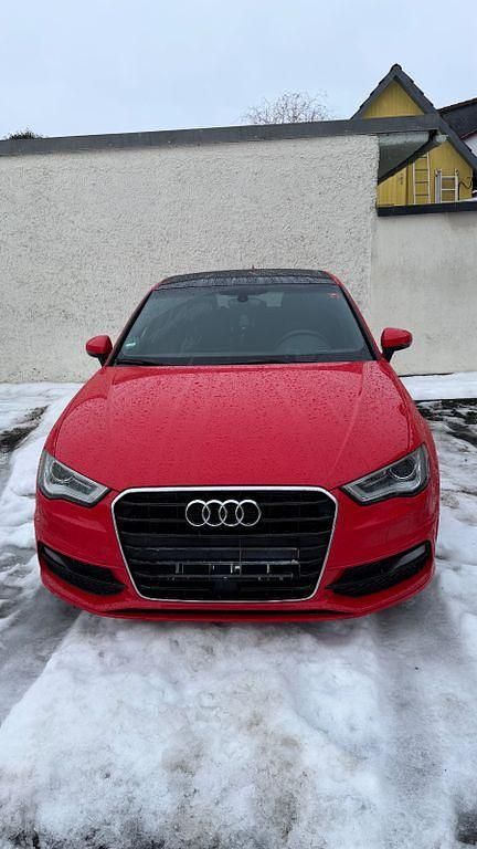 Gebraucht Audi A3 S-Line 150 PS (110 kW) 2014 Rot Limousine