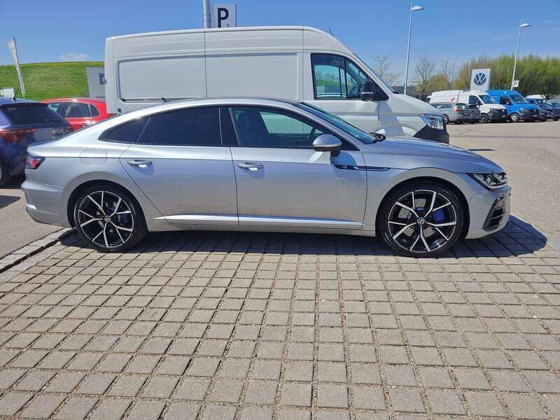 Silber Gebraucht 2021 VW Arteon R Coupé | 39.990 € (Teuer) - Bild 1/4