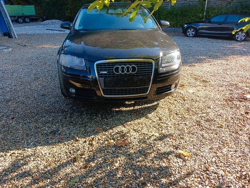 Schwarz Gebraucht 2008 Audi A3 Sportback Ambiente Limousine | 2.600 € (Guter Preis) - Bild 1/4