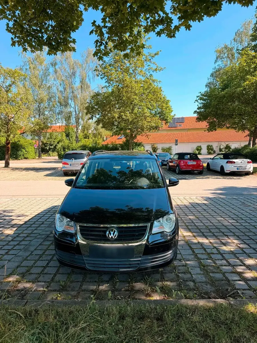 Gebraucht VW Touran 105 PS (77 kW) 2010 Schwarz Van / Kleinbus