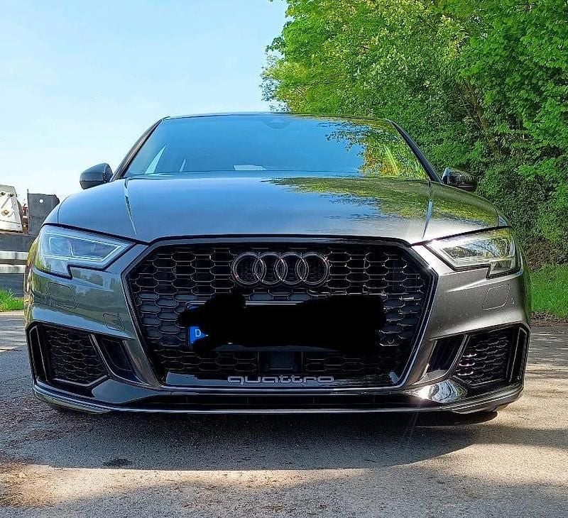 Grau Gebraucht 2018 Audi RS3 Limousine | 48.500 € (Fairer Preis) - Bild 1/4