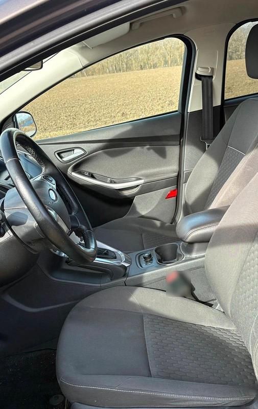 Gebraucht Ford Focus 116 PS (85 kW) 2013 Braun Kombi