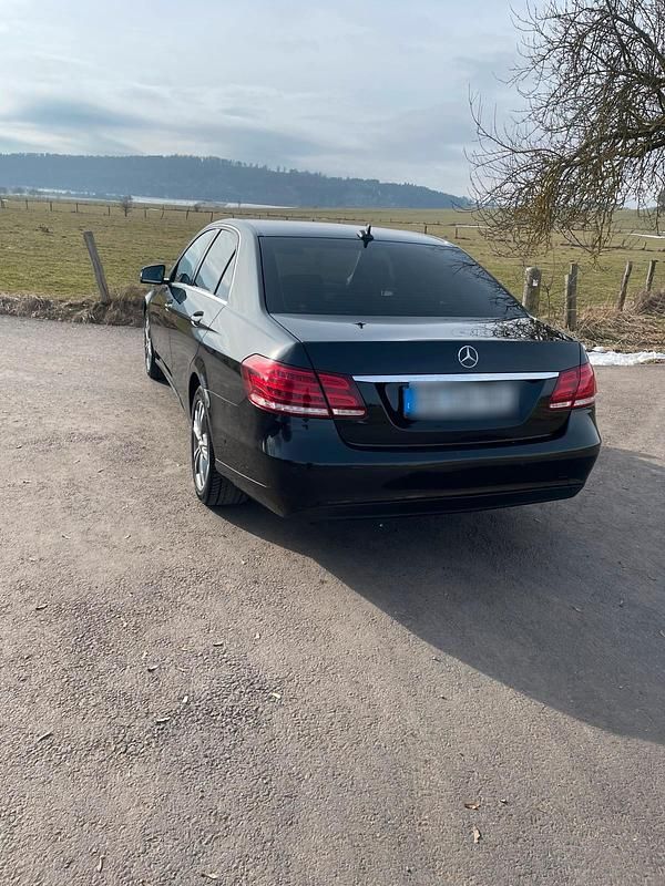 Gebraucht Mercedes E200 136 PS (100 kW) 2015 Schwarz Limousine