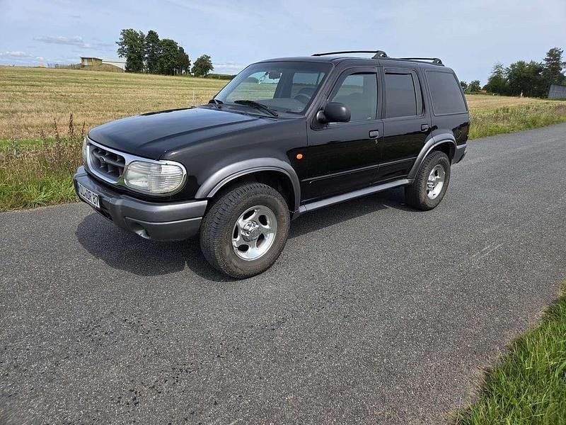 Schwarz Gebraucht 2000 Ford Explorer SUV | 5.149 € (Fairer Preis) - Bild 1/4