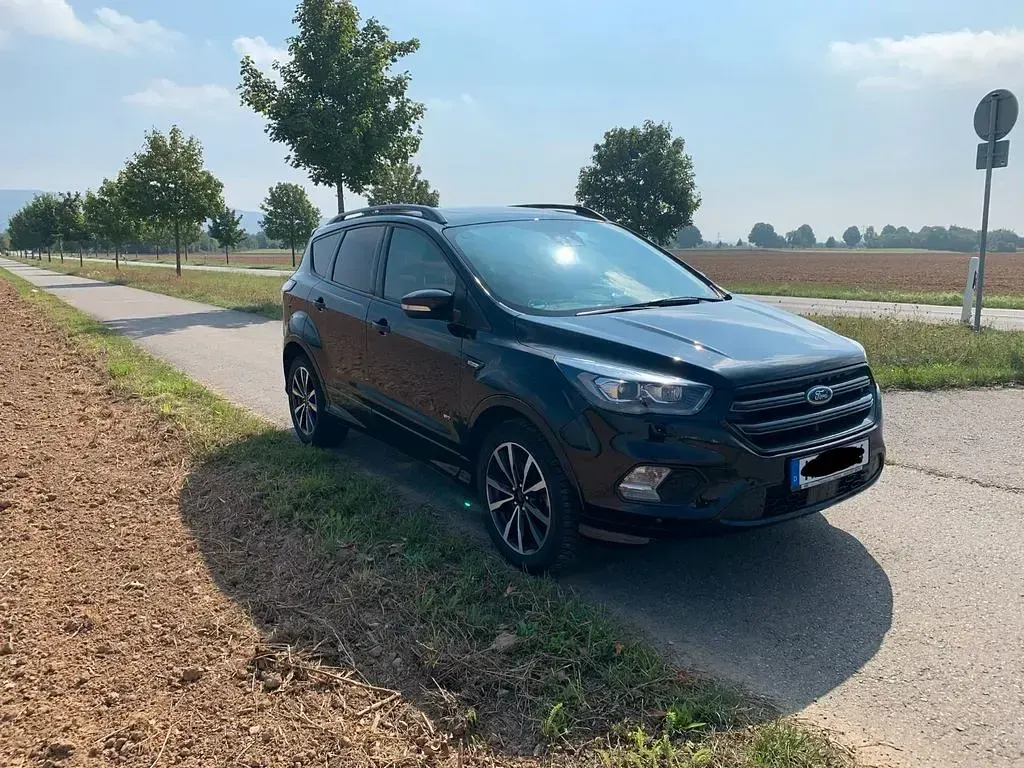 Gebraucht Ford Kuga ST-Line 179 PS (131 kW) 2018 Schwarz SUV
