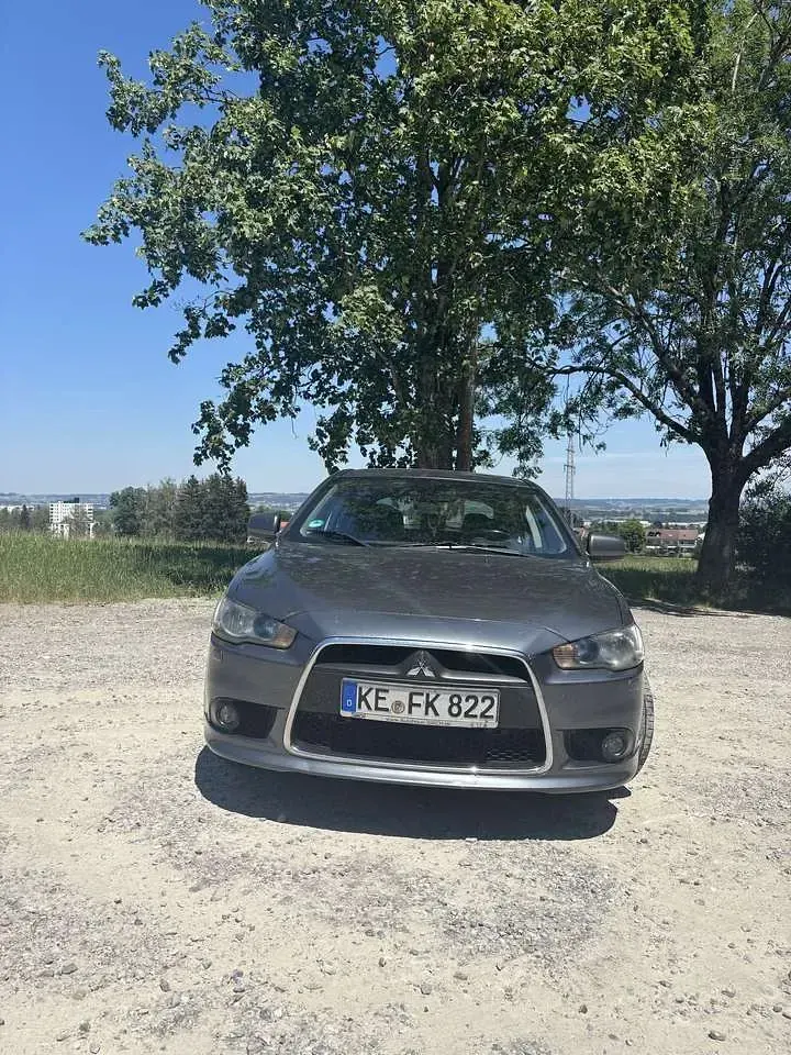 Gebraucht Mitsubishi Lancer Intense 143 PS (105 kW) 2009 Grau Limousine