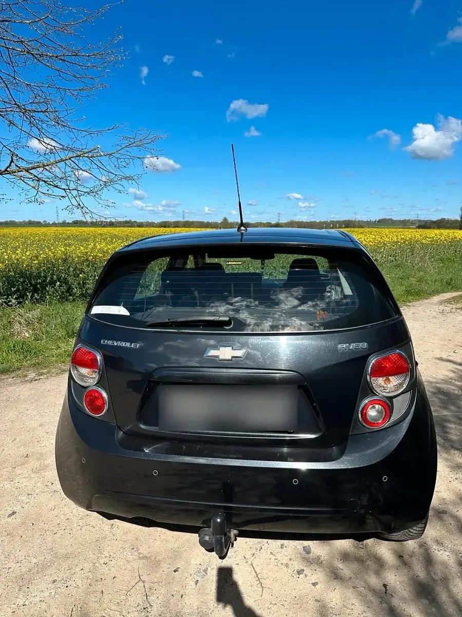 Second-hand Chevrolet Aveo 100 CP (73 kW) 2012 Negru Hatchback