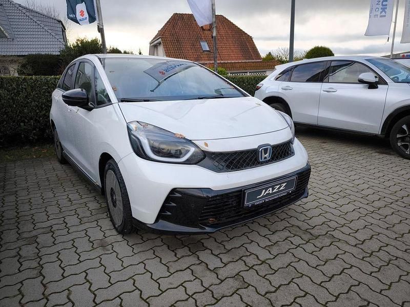 Neu Honda Jazz Elegance 107 PS (78 kW) 2025 Premium sunlight white Kleinwagen