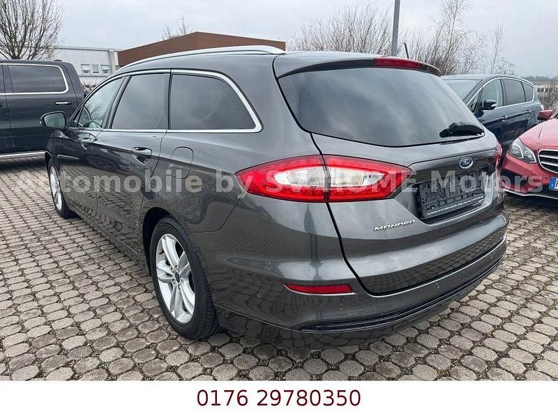 Gebraucht Ford Mondeo Titanium 150 PS (110 kW) 2016 Grau Kombi