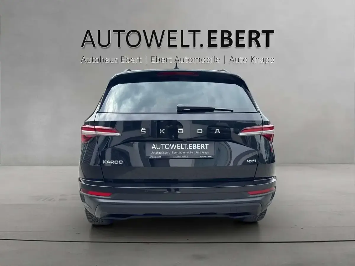 Gebraucht Skoda Karoq Tour 150 PS (110 kW) 2023 Schwarz SUV