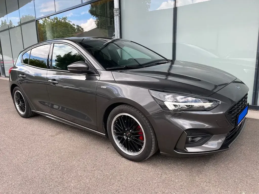 Gebraucht Ford Focus ST-Line 120 PS (88 kW) 2019 Grau Limousine
