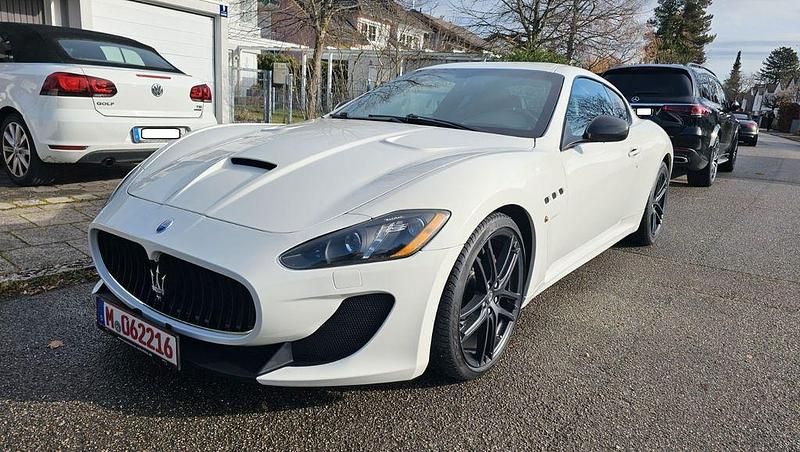 Weiß Gebraucht 2015 Maserati Granturismo Coupé | 53.900 € (Guter Preis) - Bild 1/4