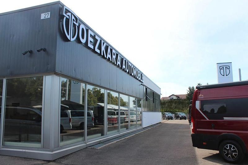 Schwarz Gebraucht 2016 VW Multivan Van / Kleinbus | 28.950 € (Guter Preis) - Bild 1/1
