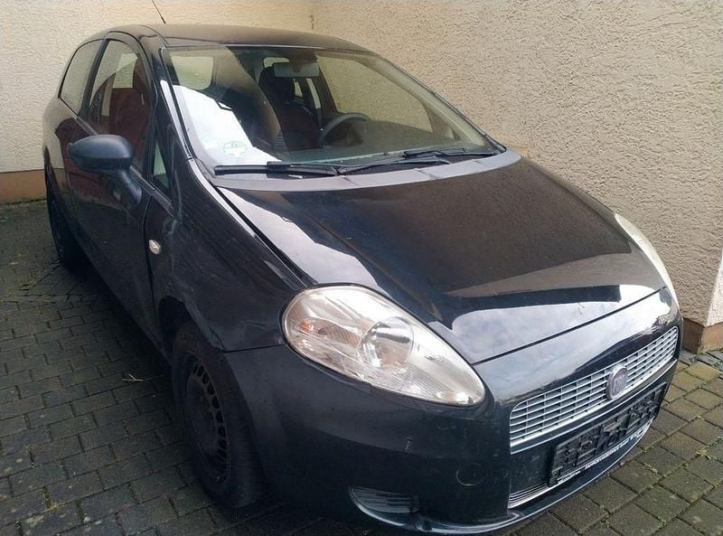 Gebraucht Fiat Grande Punto 65 PS (47 kW) 2009 Schwarz Kleinwagen