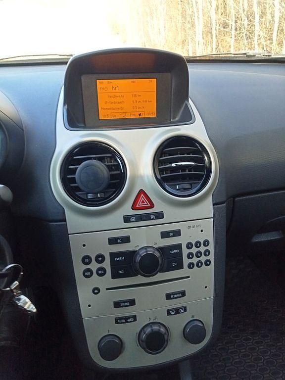 Gebraucht Opel Corsa 60 PS (44 kW) 2008 Silber Kleinwagen