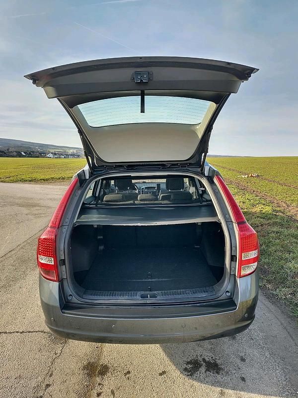 Gebraucht Kia Ceed Sportswagon 90 PS (66 kW) 2011 Kombi