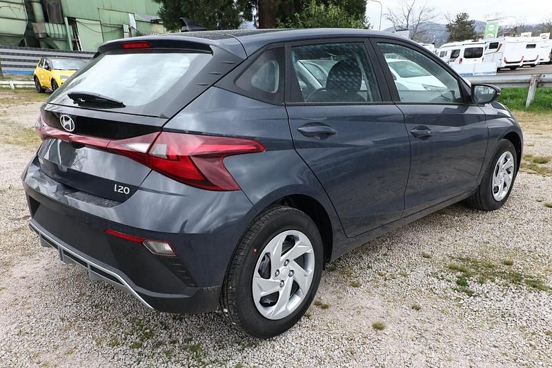 Neu Hyundai i20 Select 101 PS (74 kW) 2025 Lumen grey mineraleffekt Kleinwagen