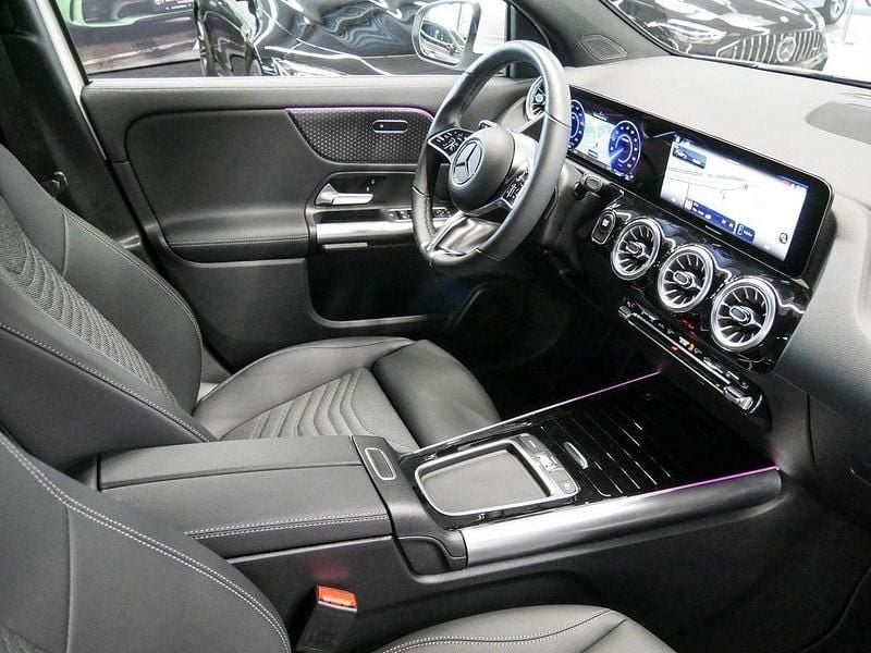 Gebraucht Mercedes EQA300 Progressive 167 kW (228 PS) 2024 Weiß SUV