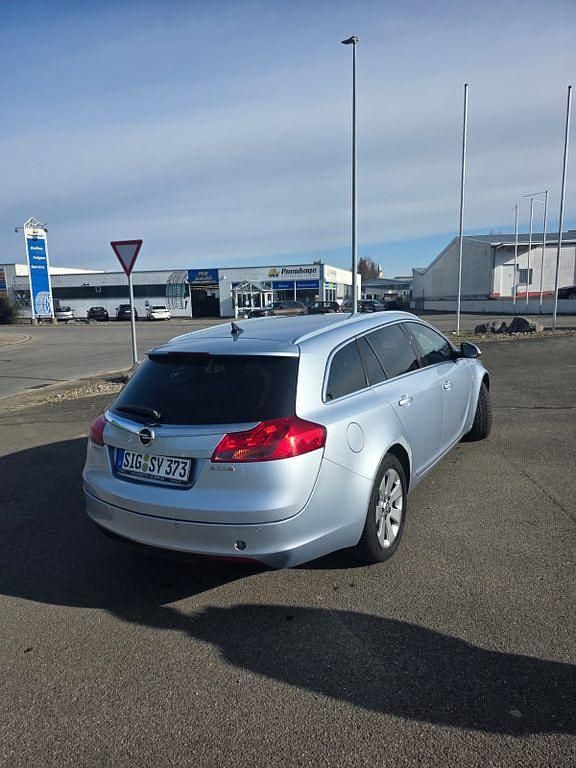 Gebraucht Opel Insignia Active 131 PS (96 kW) 2013 Silber Limousine