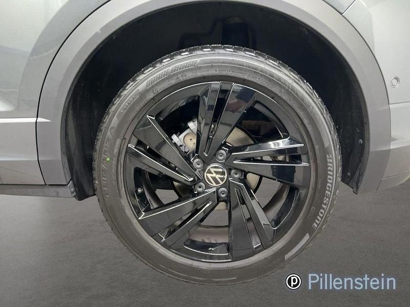 Gebraucht VW T-Roc R-line 150 PS (110 kW) 2024 Grau SUV