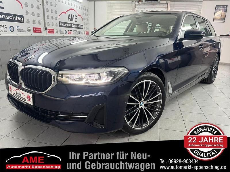 Blau Gebraucht 2022 BMW 540 Comfort Edition Kombi | 39.990 € (Superpreis) - Bild 1/4