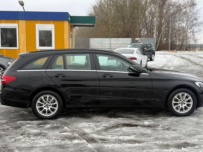Gebraucht Mercedes C200 136 PS (100 kW) 2019 Schwarz Kombi