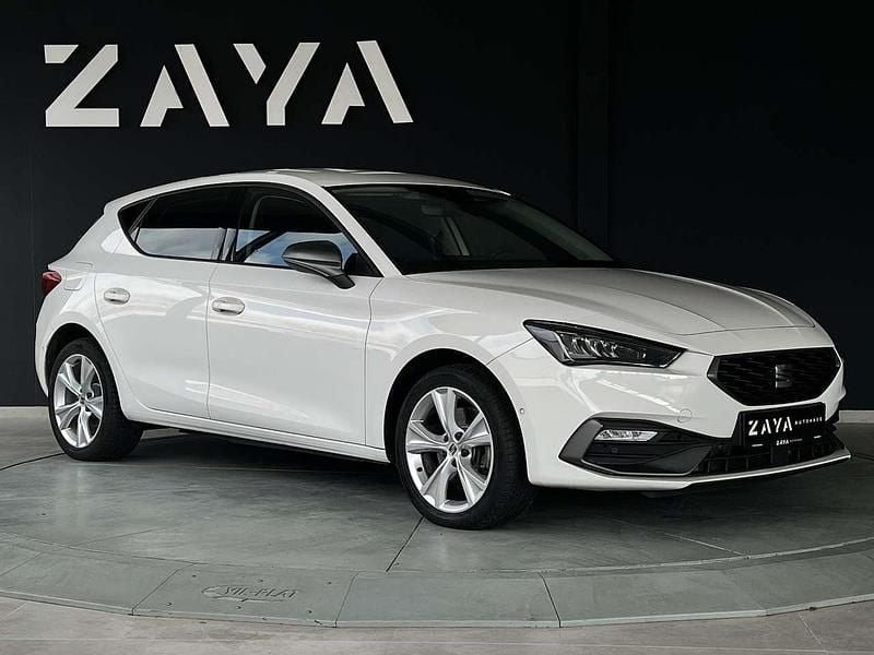Second-hand Seat Leon FR-Line 204 CP (150 kW) 2022 Alb Berlinǎ