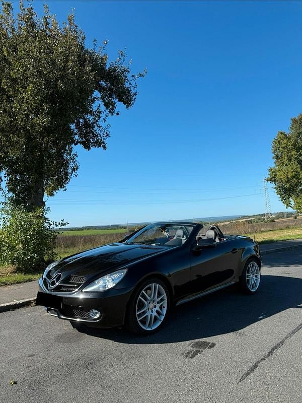 Gebraucht Mercedes SLK280 231 PS (169 kW) 2009 Schwarz Cabrio