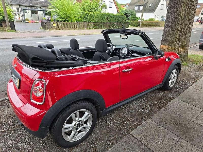Rot Gebraucht 2013 Mini One Cabriolet Cabrio | 9.800 € (Teuer) - Bild 1/4