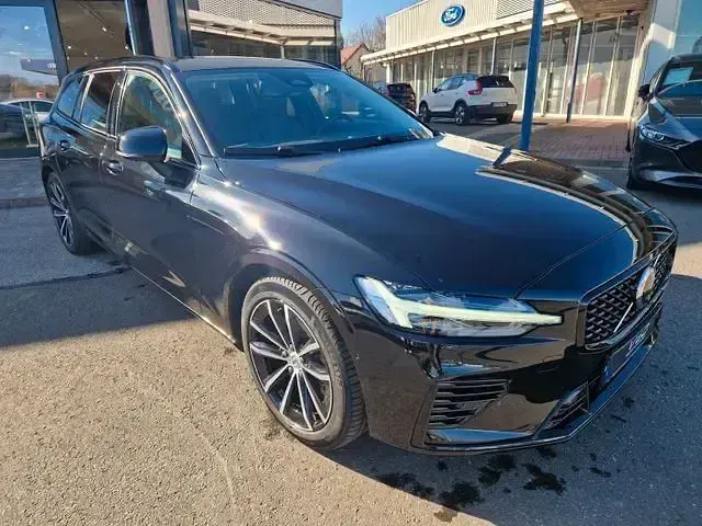 Usata Volvo V60 Plus 253 CV (186 kW) 2022 Nero Station wagon