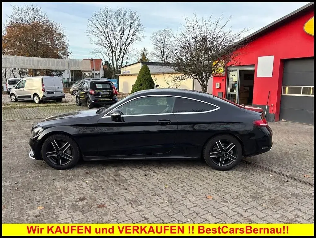 Gebraucht Mercedes C180 AMG 156 PS (114 kW) 2016 Schwarz Coupé