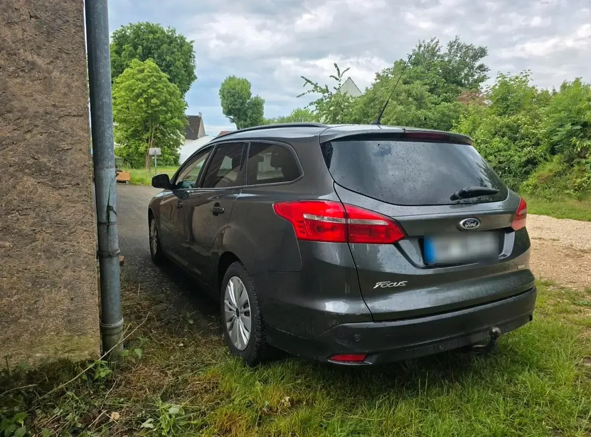 Gebraucht Ford Focus 125 PS (91 kW) 2015 Silber Kombi