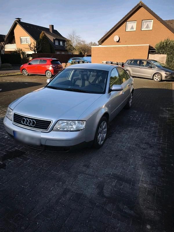 Silber Gebraucht 2000 Audi A6 Limousine | 999 € (Superpreis) - Bild 1/4