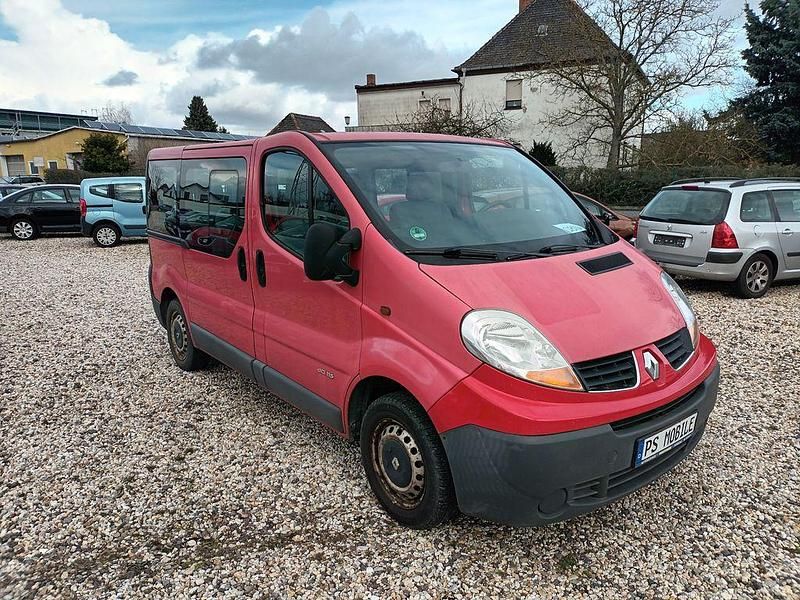 Gebraucht Renault Trafic 114 PS (83 kW) 2007 Rot Van / Kleinbus