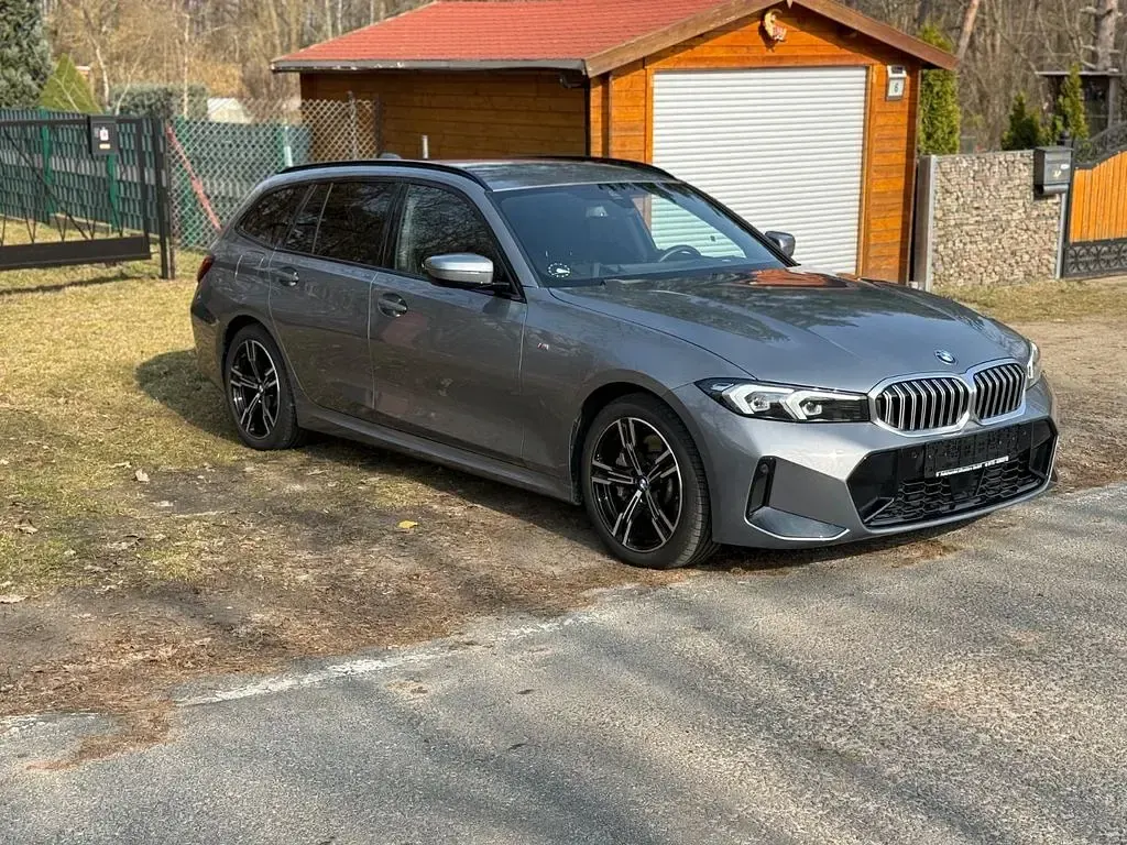 Käytetty BMW 330 Performance 245 HP (180 kW) 2024 Harmaa Farmari