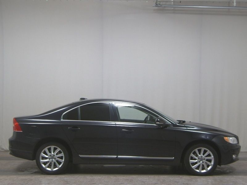 Schwarz Gebraucht 2014 Volvo S80 Momentum Limousine | 8.980 € (Guter Preis) - Bild 1/4