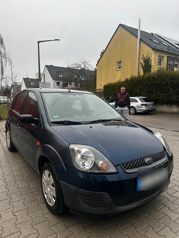 Gebraucht Ford Fiesta 80 PS (58 kW) 2006 Blau Kleinwagen