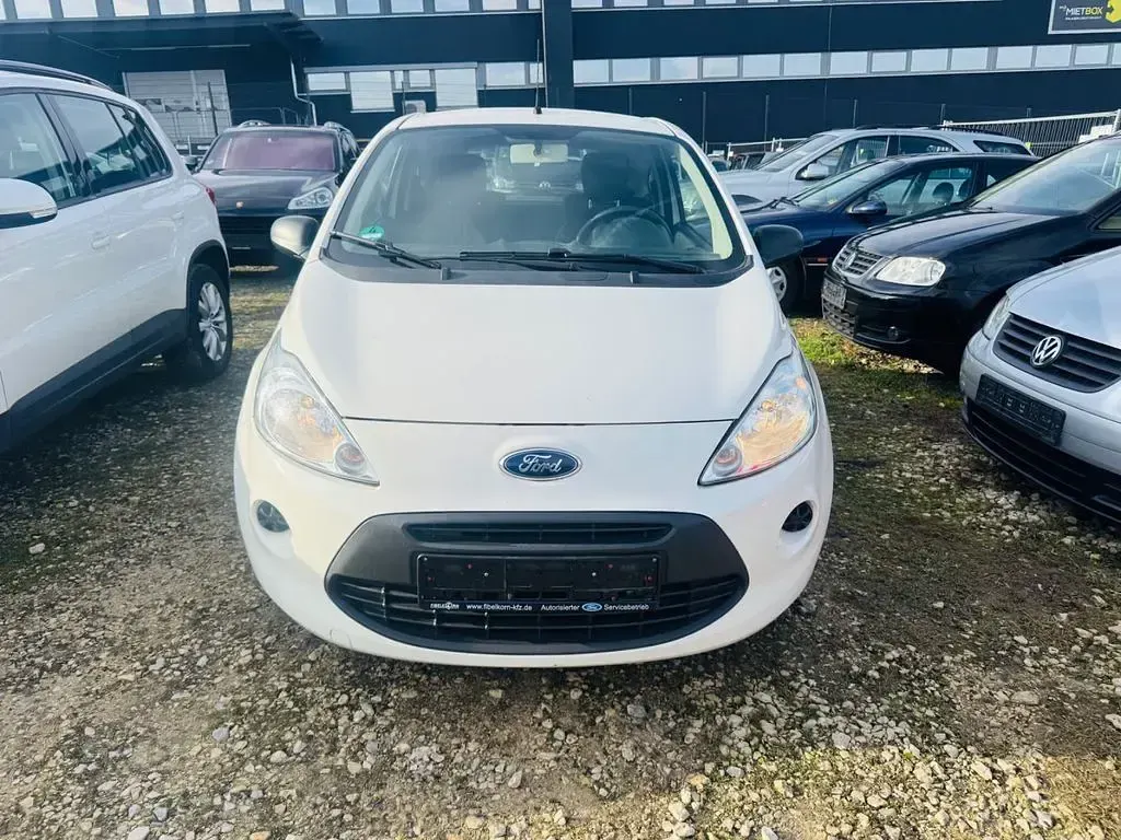 Gebraucht Ford Ka Ambiente 69 PS (50 kW) 2016 Weiß Kleinwagen