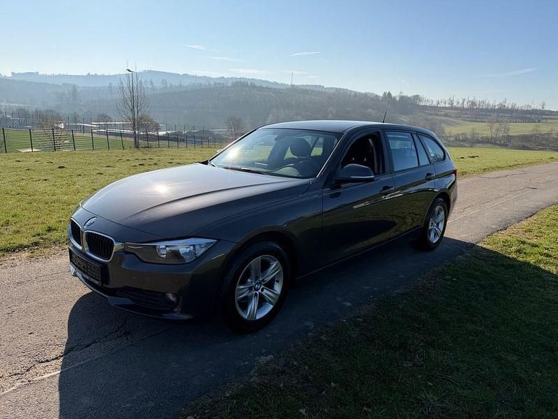 Second-hand BMW 318 143 CP (105 kW) 2015 Maro Break