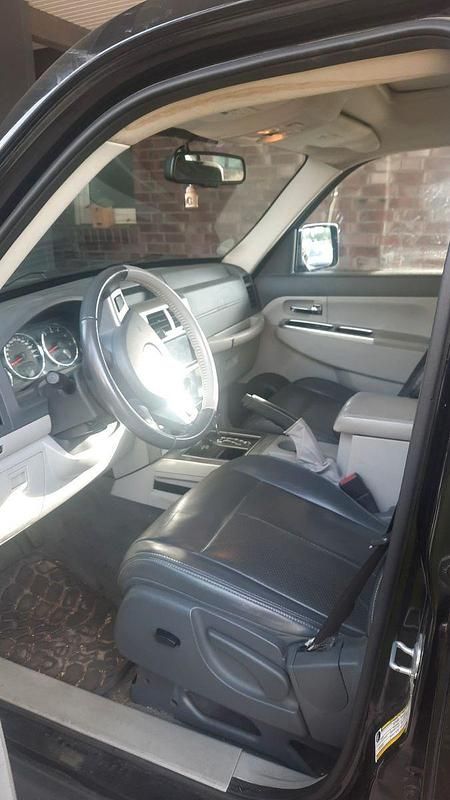 Gebraucht Jeep Cherokee Limited 200 PS (147 kW) 2009 Schwarz SUV