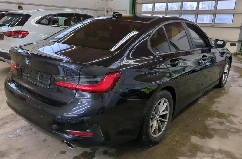 Gebraucht BMW 320 Advantage 190 PS (139 kW) 2021 Schwarz Limousine