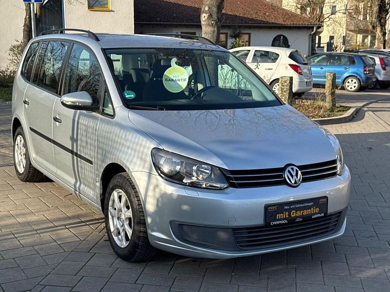 Gebraucht VW Touran Trendline 140 PS (102 kW) 2012 Silber Van / Kleinbus