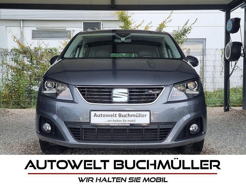 Grau Gebraucht 2021 Seat Alhambra FR Van / Kleinbus | 27.690 € (Fairer Preis) - Bild 1/4
