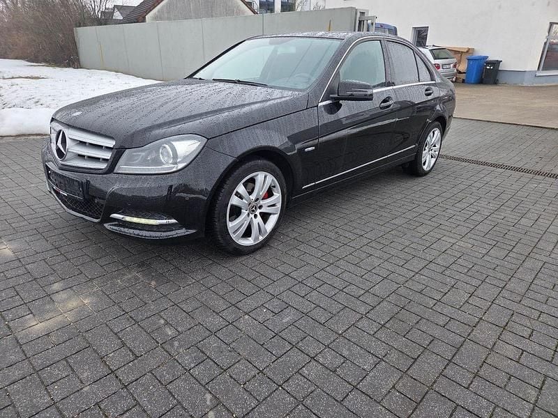 Gebraucht Mercedes C220 170 PS (125 kW) 2011 Schwarz Limousine