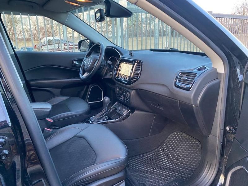 Gebraucht Jeep Compass Limited 150 PS (110 kW) 2020 Schwarz SUV