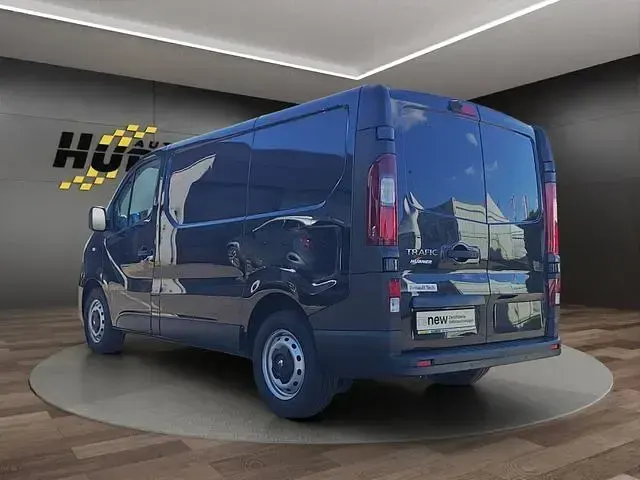 Gebraucht Renault Trafic Komfort 145 PS (106 kW) 2020 Schwarz Van / Kleinbus