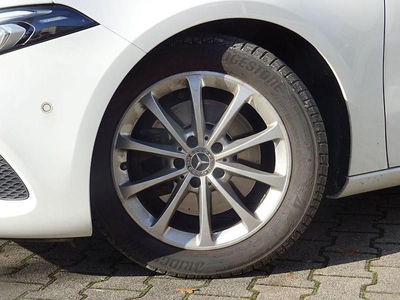 Gebraucht Mercedes A220 Progressive 190 PS (139 kW) 2019 Weiß Limousine