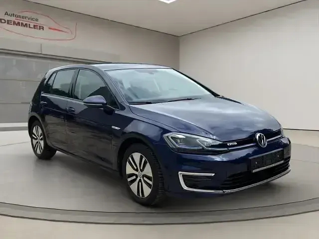 Gebraucht VW e-Golf R 100 kW (136 PS) 2019 Blau Kleinwagen